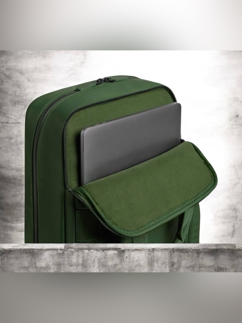 MONOS Metro Backpack In Green with quick Snap Modular Kit System. - Picture 4 of 5